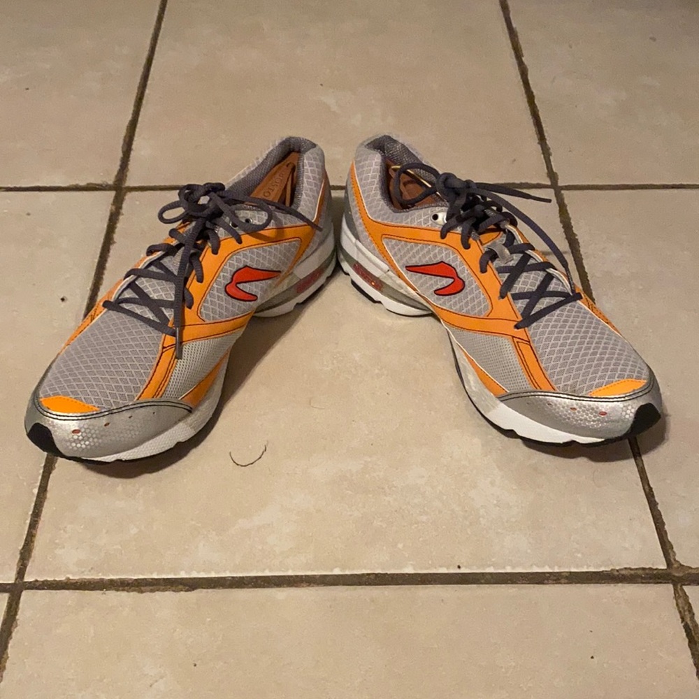 Sir Isaac S Newton Running Shoes Size 13